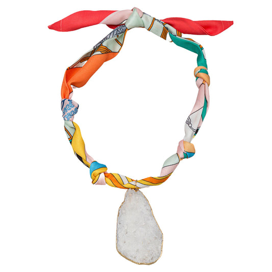 Crest Pattern Tie Necklace with White Electroplated Agate