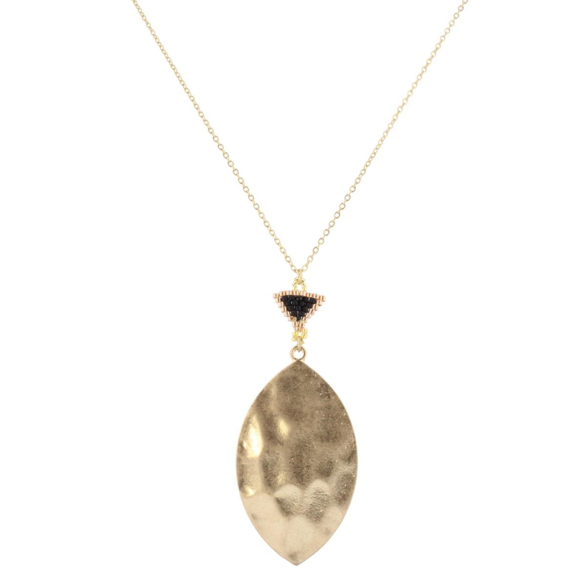 30" Gold Chain Necklace with Roe Gold & Jet Pendant with Gold Pointed Oval, 3" Ext