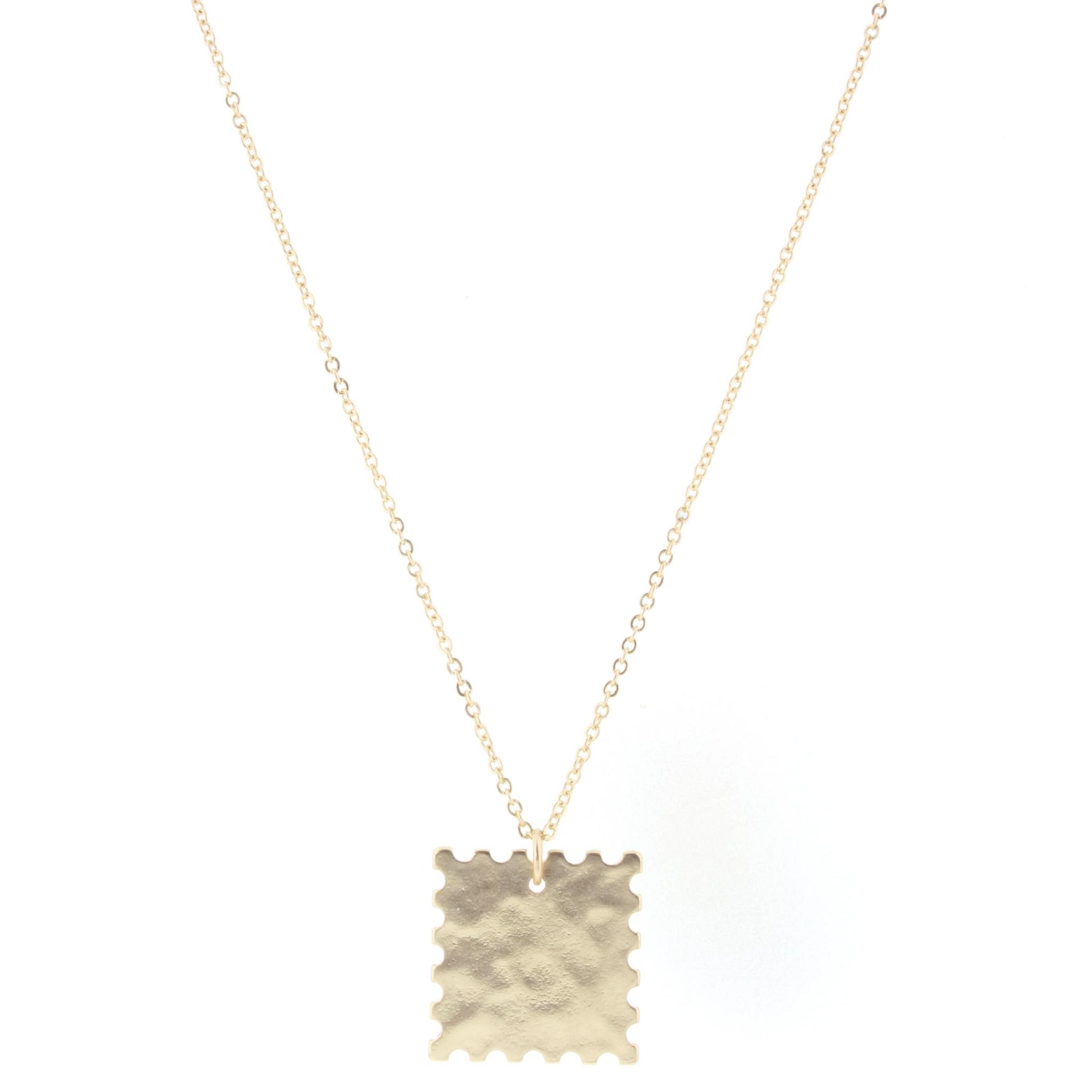 28" Gold Chain Necklace with Scalloped Edge Gold Square